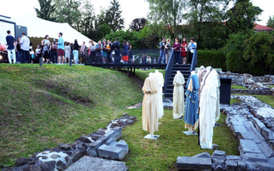 Izložba i revija: Emonska oblačila nekoč in danes (piše Ada Jukić)