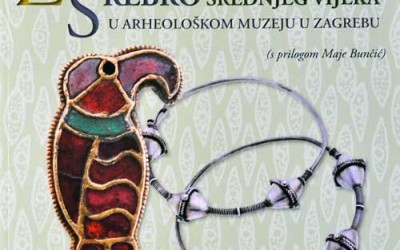 Katalog – Željko Demo ‘Zlato i srebro srednjeg vijeka u Arheološkom muzeju u Zagrebu’ [osvrt Vendi Jukić Buča]